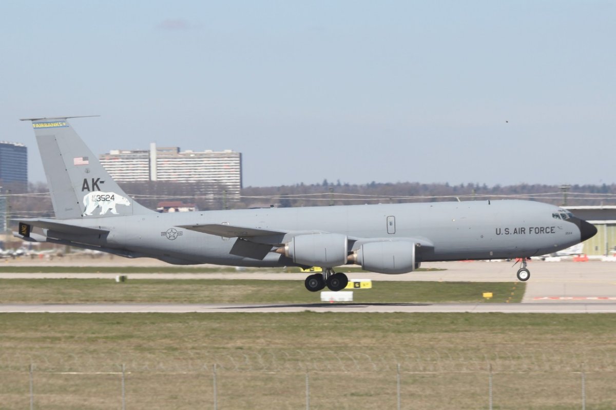 62-3524     KC-135R      USAF