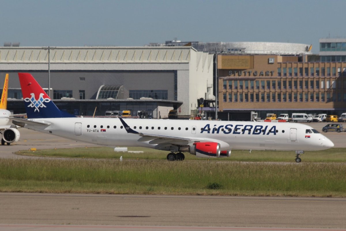 YU-ATA E-195LR Air Serbia