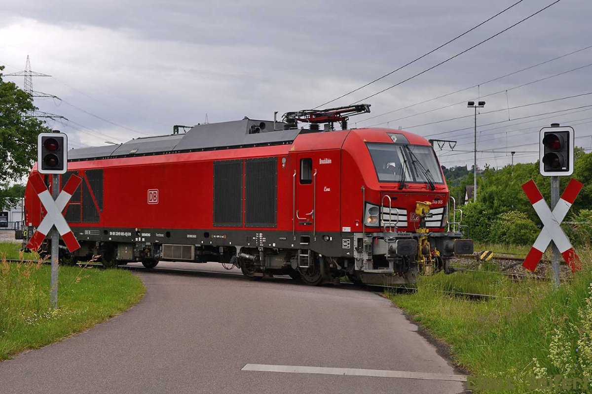 249 005-0.jpg