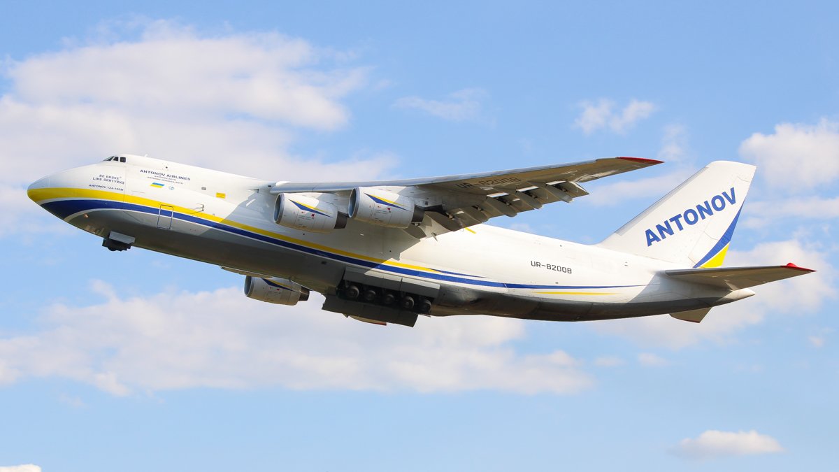 UR-82008(1).jpg