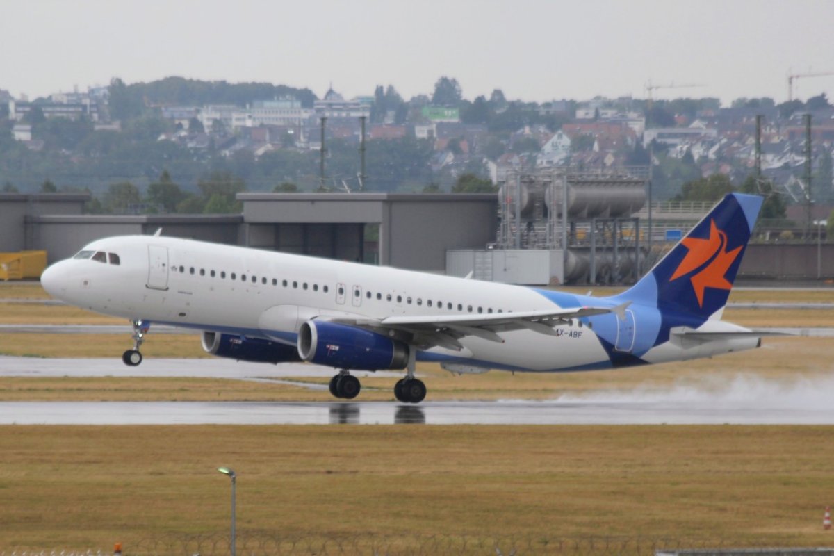 4X-ABF A320-232 Israir Air