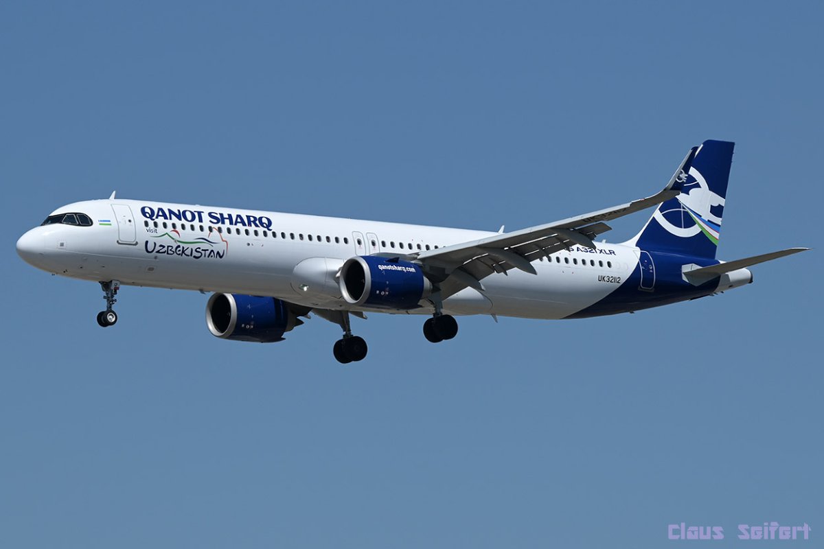 UK32112.jpg