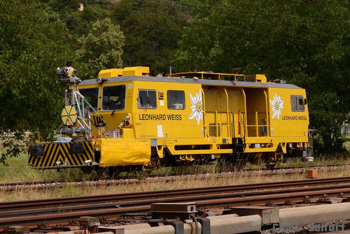 9162 009-1.jpg