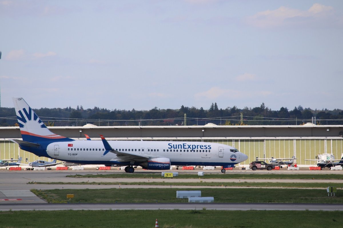 TC-SOF B737-800 SunExpress