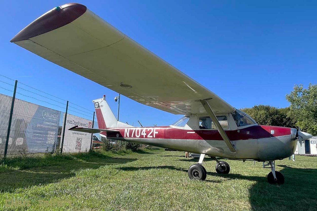 N7042F.jpg