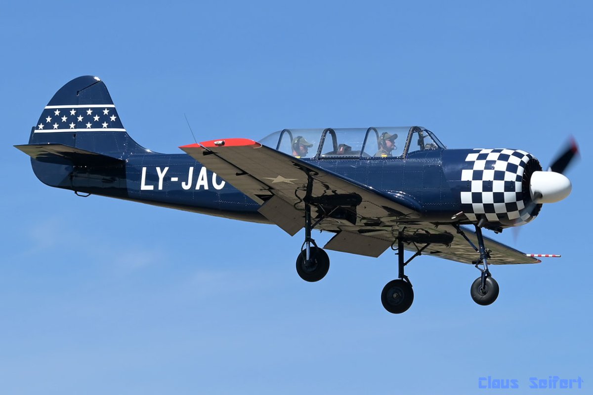LY-JAC.jpg