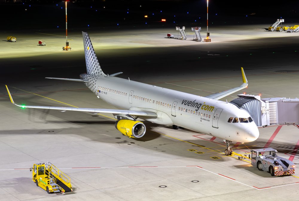 Vueling / EC-MJR / Airbus A321-231