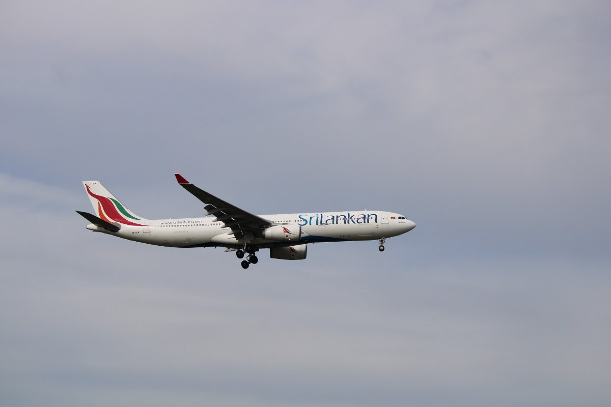 Sri Lankan A330-300 4R-ALN