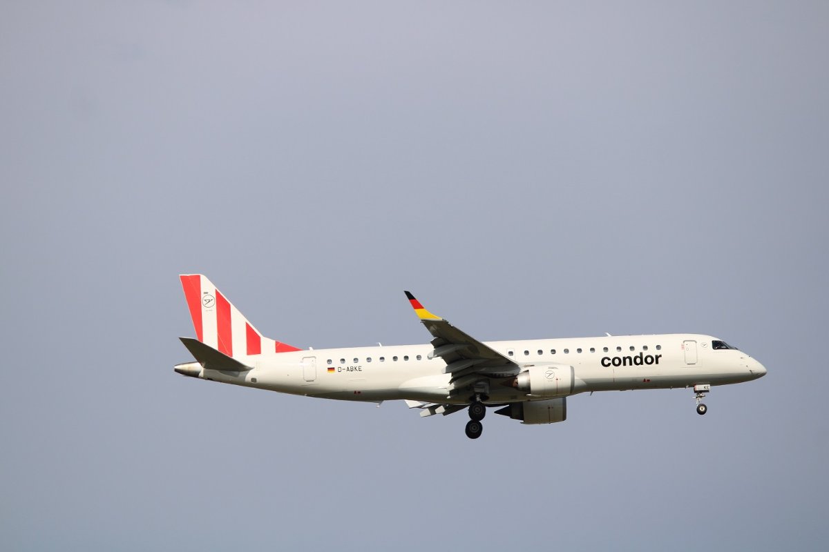Condor E190 D-ABKE