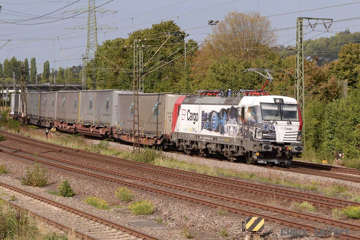 7383 061-9.jpg