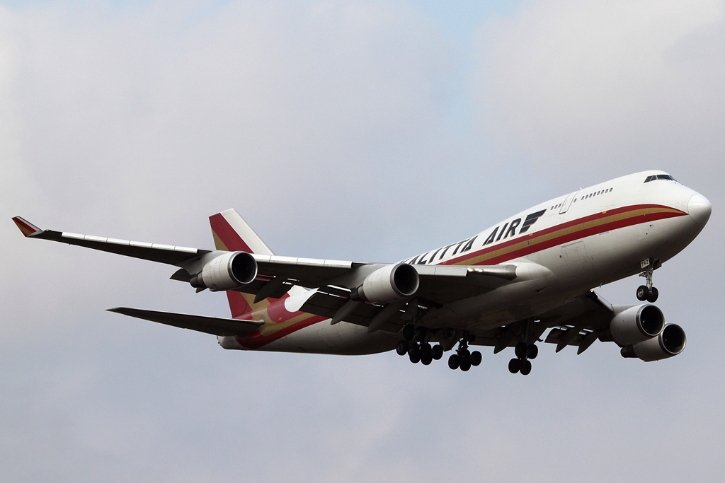 Kalitta Air Boeing 747-446(BCF) <br />N742CK